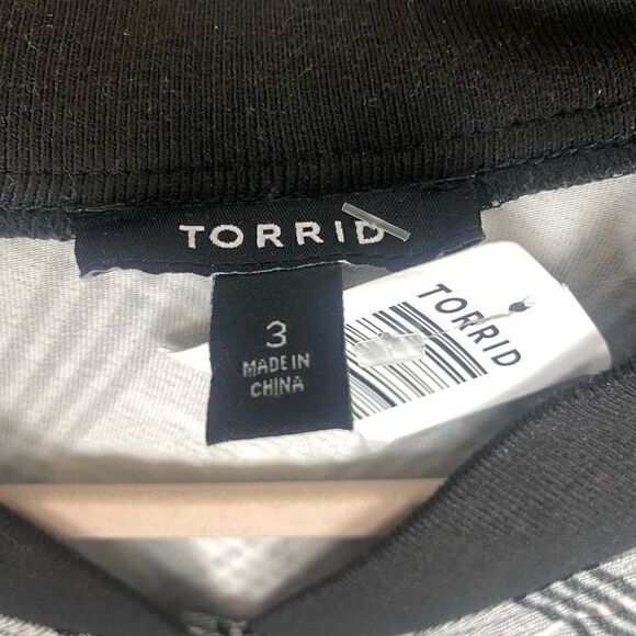 TORRID | Black White & Pink Plaid Twill Bomber Jacket Size 3X NWT D109 - Picture 6 of 7
